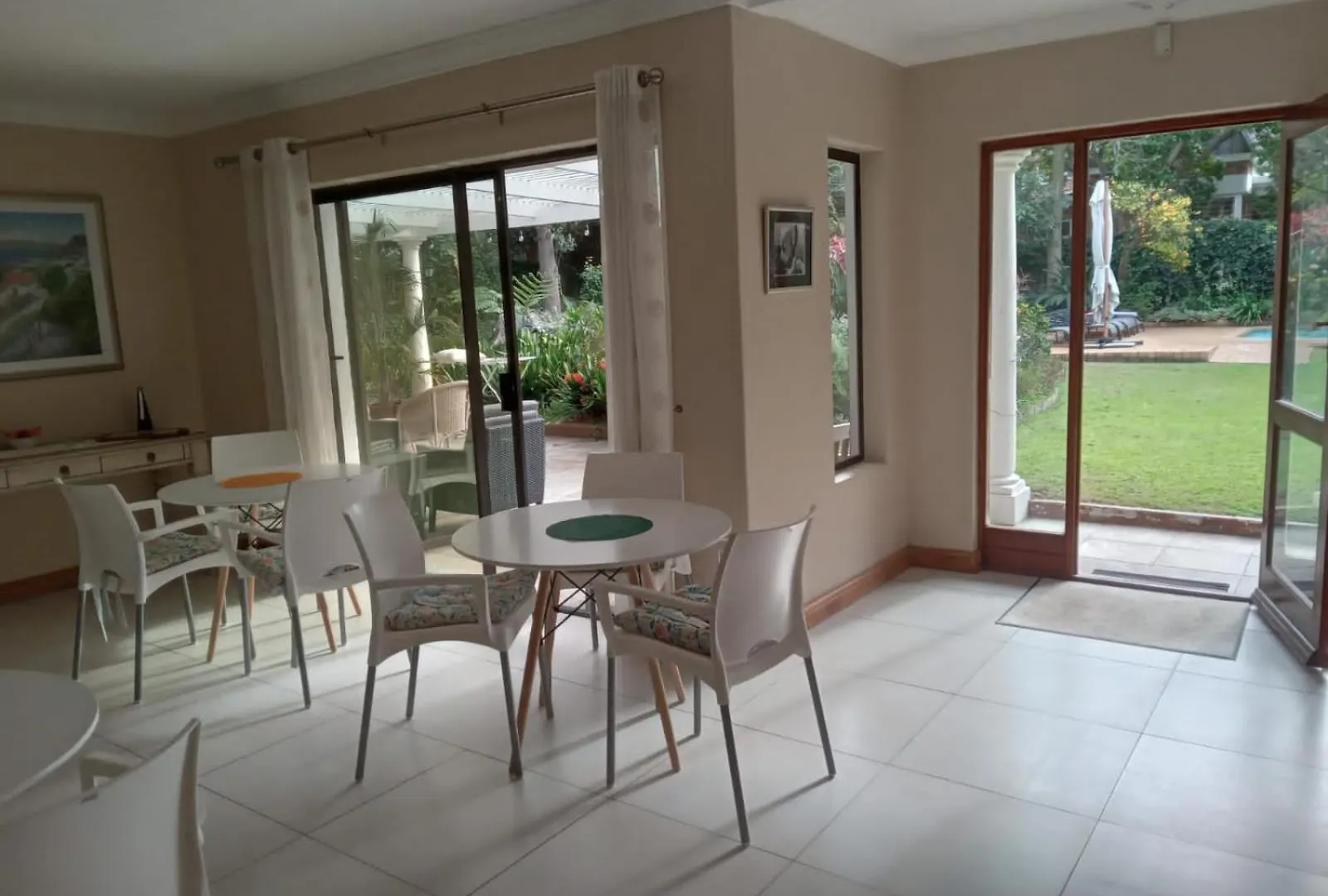 The Close In Constantia Bed & Breakfast Cape Town South Africa