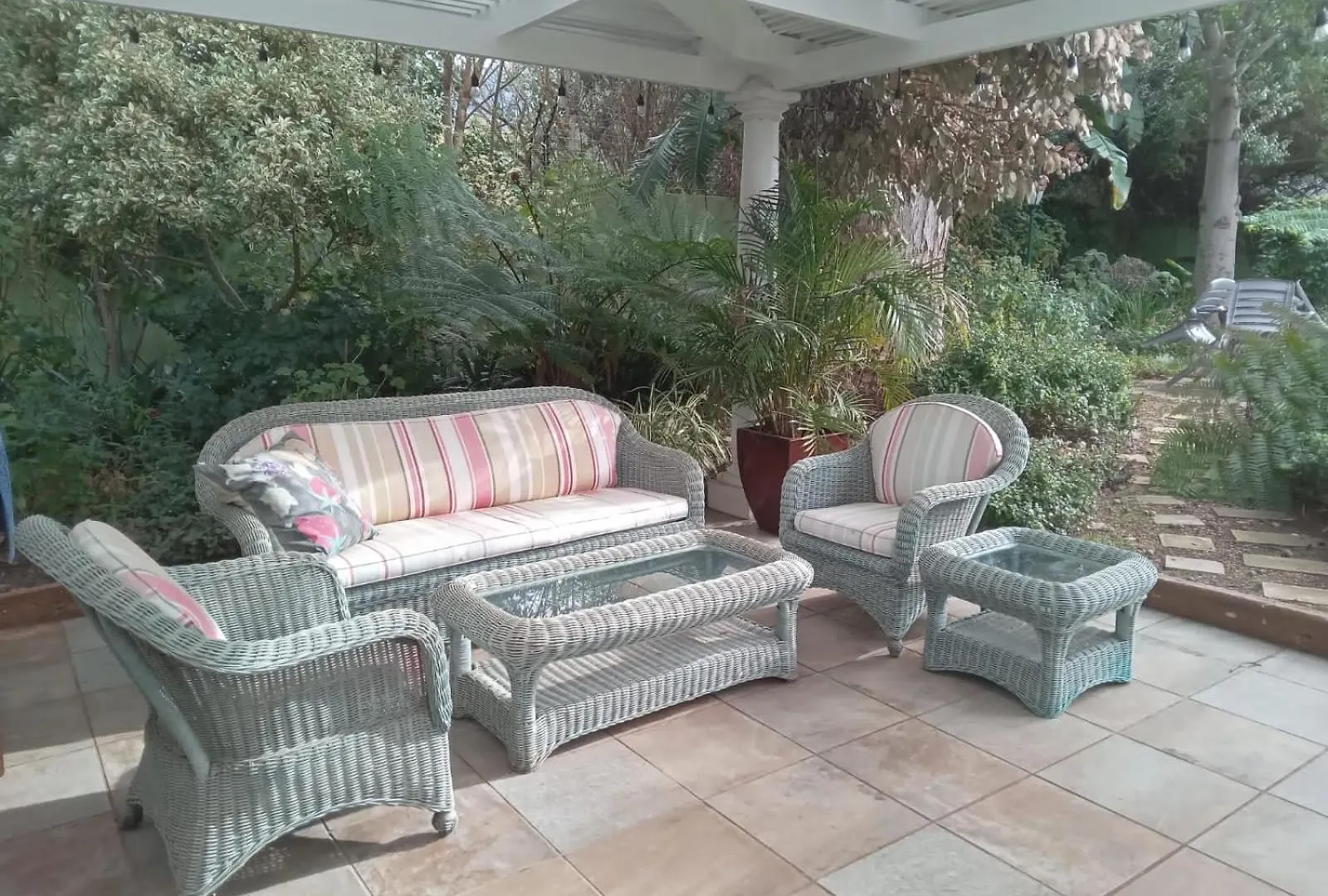 The Close In Constantia Bed & Breakfast Cape Town